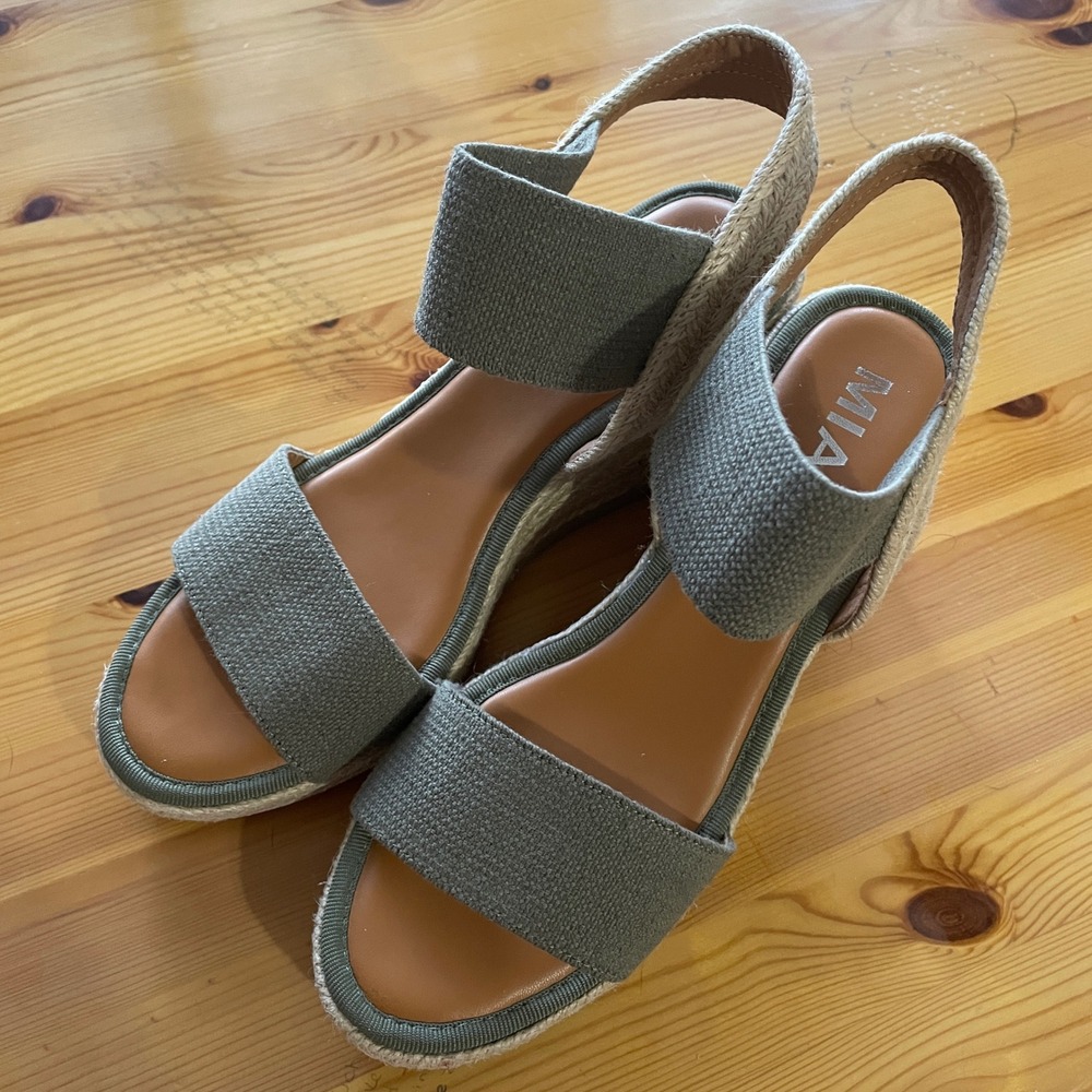 MIA Women's Brittni Espadrille Wedge Sandals in Khaki Size 7.5 - Picture 9 of 10